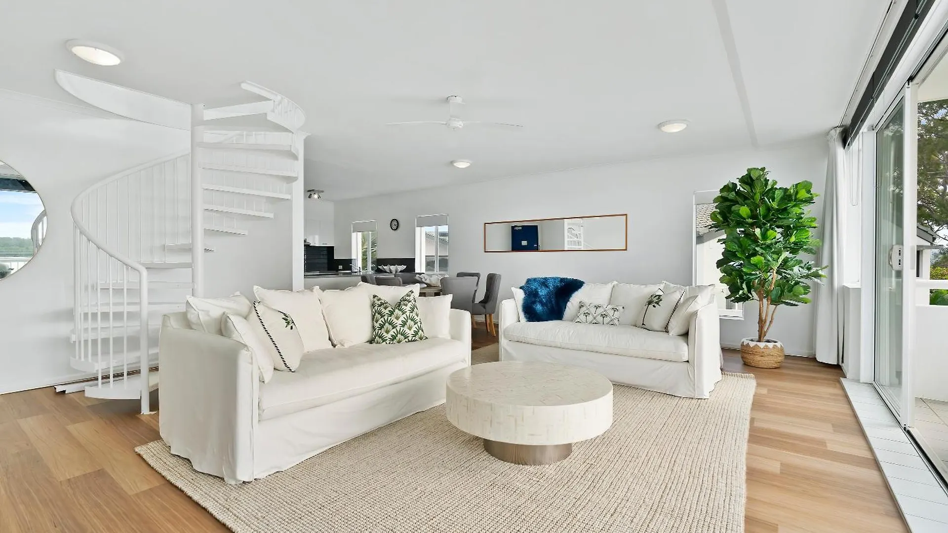 Apartament Howard St Panoramic River And Ocean Views - Penthouse -Rooftop Noosaville